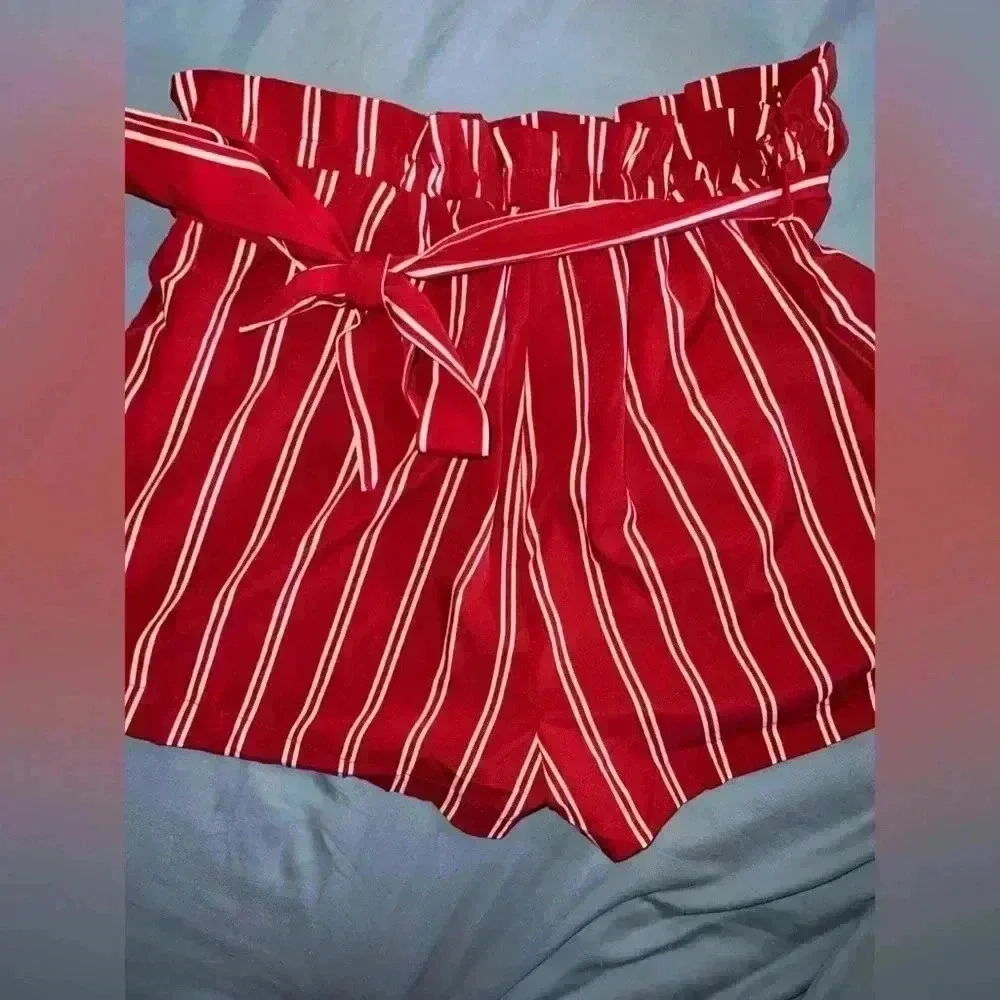 Bundle Of 2 Striped Shorts - Picture 2 of 7